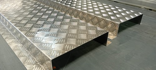 Aluminium tread plate chequer - aluminium,